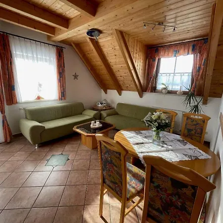 Ferienwohnungen Am Kirchberg Neualbenreuth Exterior foto