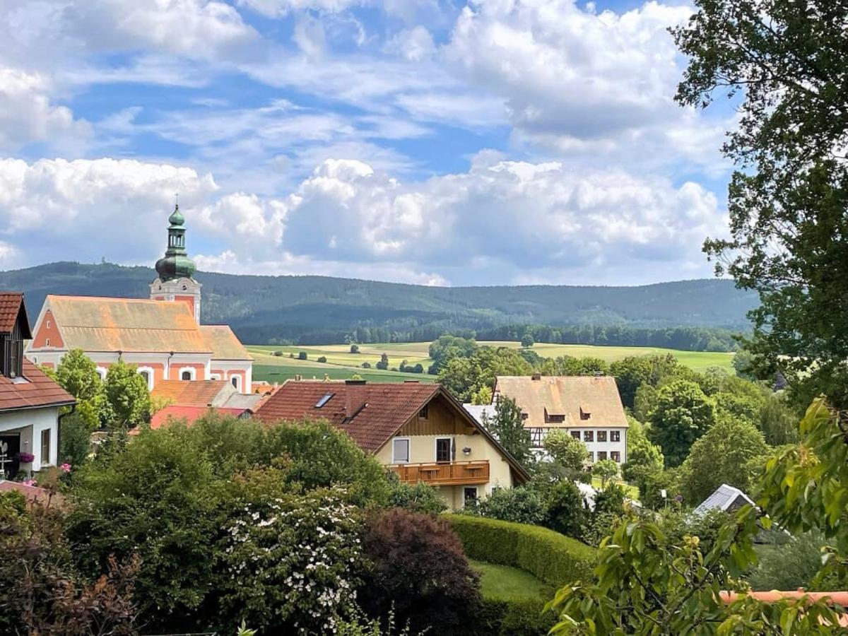 Am Kirchberg Neualbenreuth