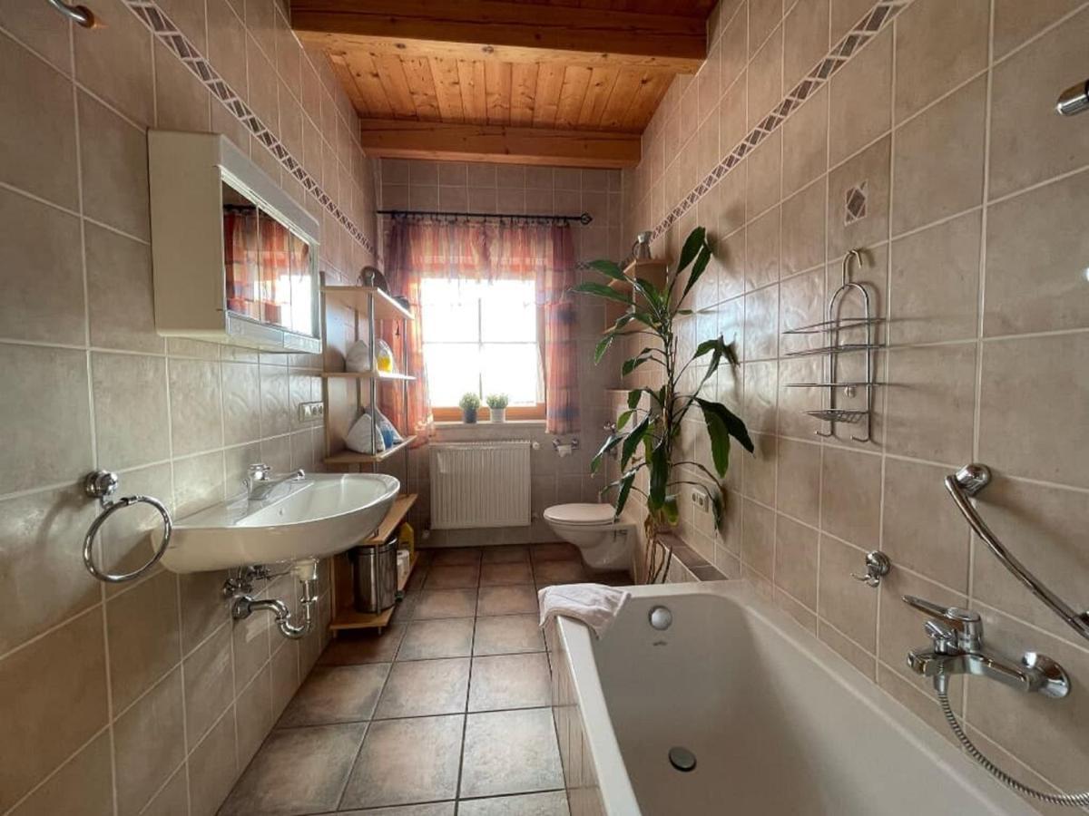 Am Kirchberg Apartment